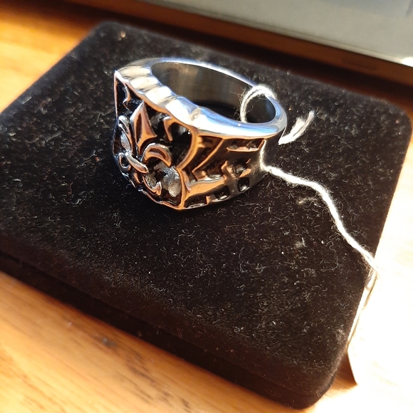 Man's Jewelry - Picture 5 of 10